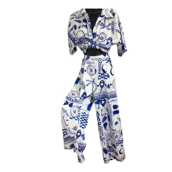 Blue white satin effect multi print buttoned down shirt & pants 2pc set size  M‎ - Picture 9 of 17